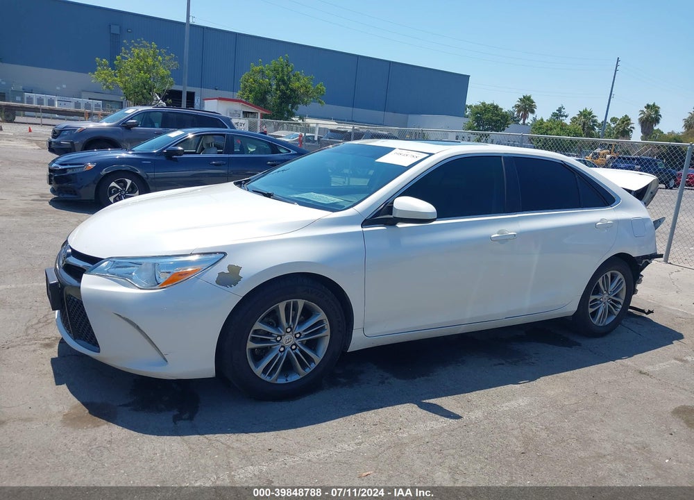 2015 TOYOTA CAMRY SE VIN: 4T1BF1FK2FU033018