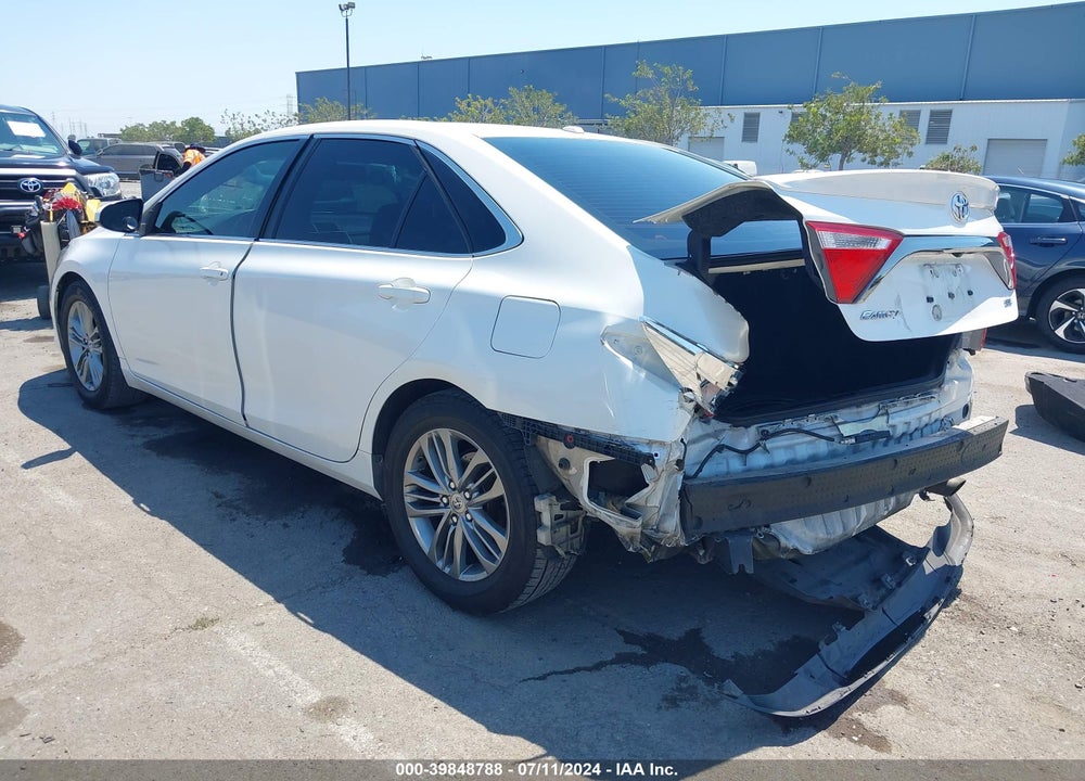 2015 TOYOTA CAMRY SE VIN: 4T1BF1FK2FU033018