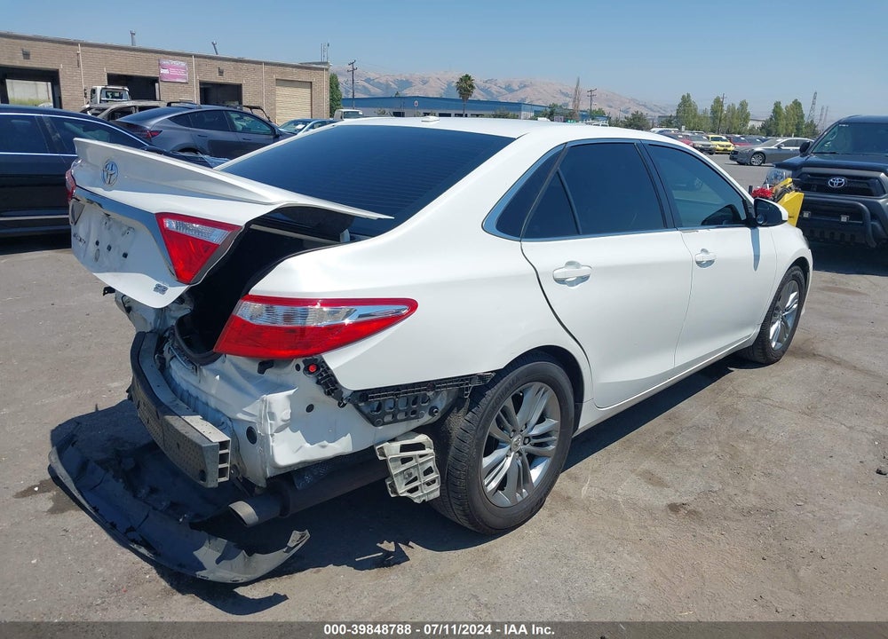 2015 TOYOTA CAMRY SE VIN: 4T1BF1FK2FU033018