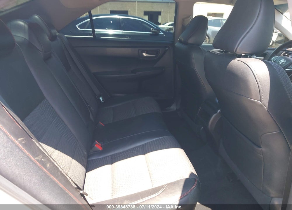 2015 TOYOTA CAMRY SE VIN: 4T1BF1FK2FU033018