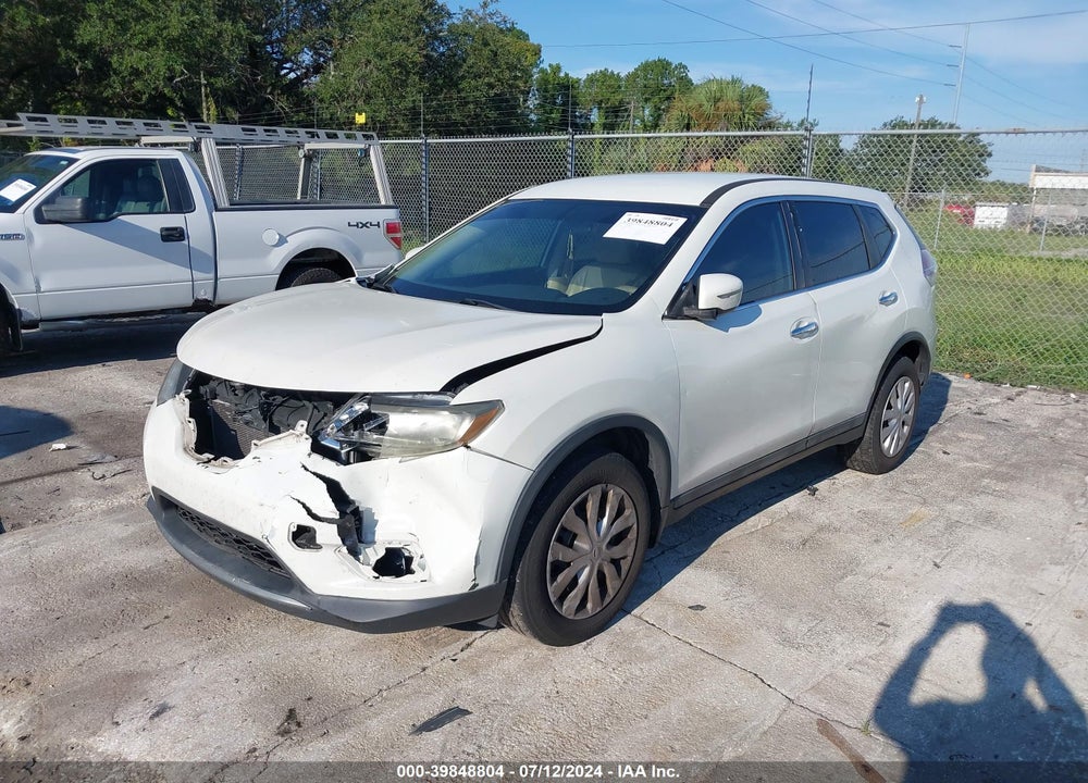 2015 NISSAN ROGUE S VIN: 5N1AT2MT9FC782443
