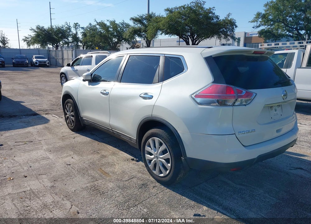 2015 NISSAN ROGUE S VIN: 5N1AT2MT9FC782443