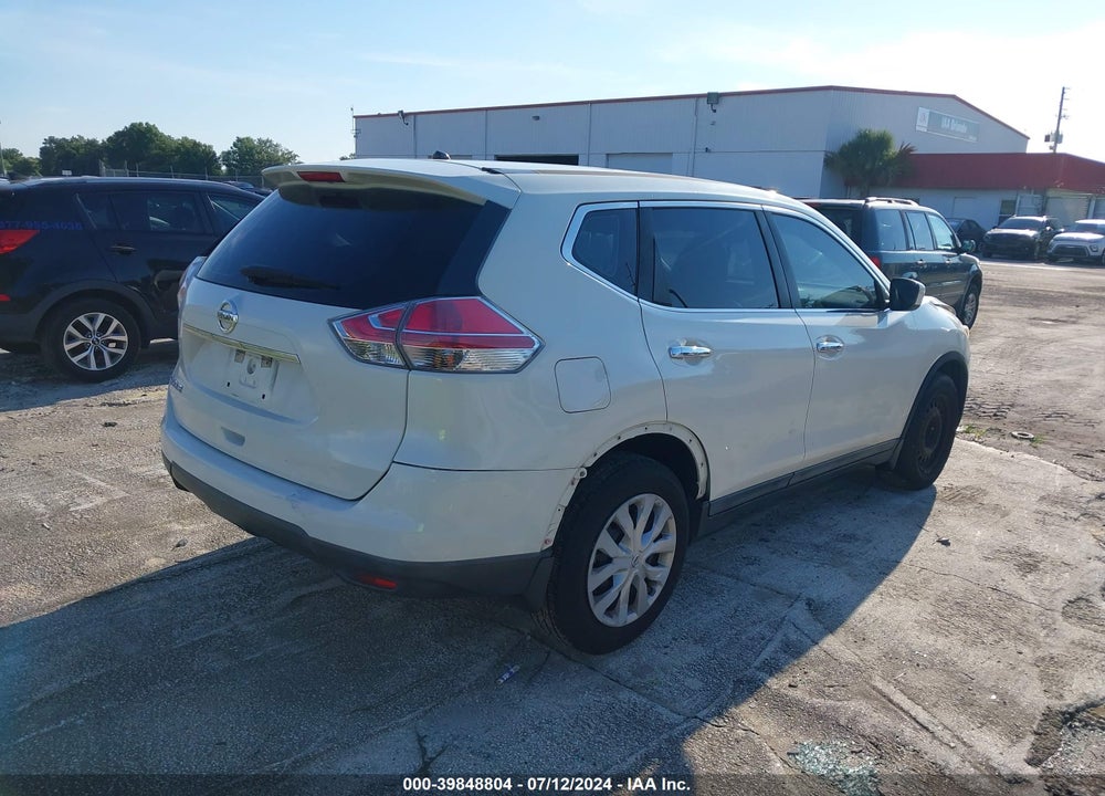 2015 NISSAN ROGUE S VIN: 5N1AT2MT9FC782443