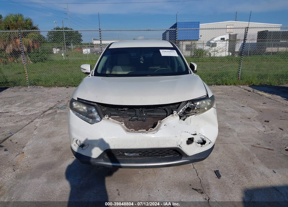 2015 NISSAN ROGUE S VIN: 5N1AT2MT9FC782443