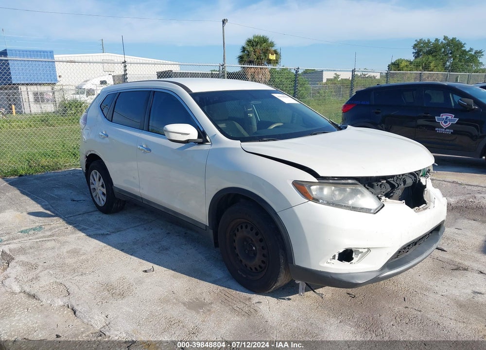2015 NISSAN ROGUE S VIN: 5N1AT2MT9FC782443