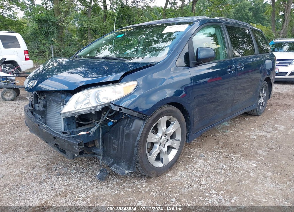 2011 TOYOTA SIENNA SE VIN: 5TDXK3DCXBS041086
