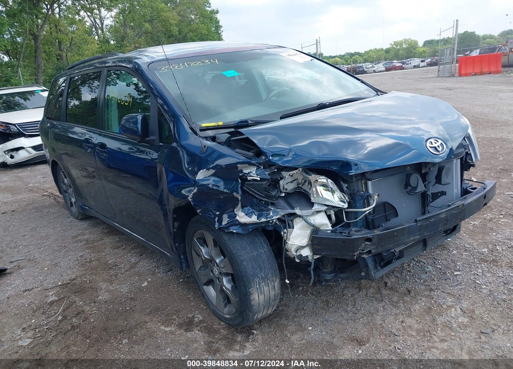 2011 TOYOTA SIENNA SE VIN: 5TDXK3DCXBS041086