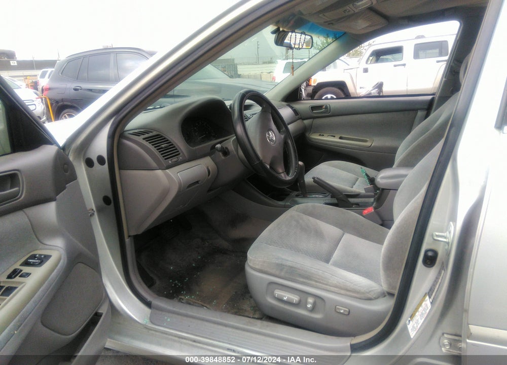 2004 TOYOTA CAMRY LE VIN: 4T1BE32K74U379759