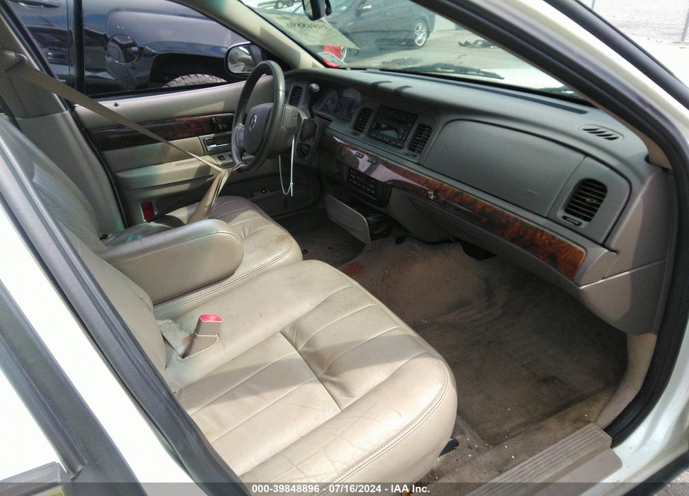 2010 MERCURY GRAND MARQUIS LS (FLEET ONLY) VIN: 2MEBM7FV8AX600596