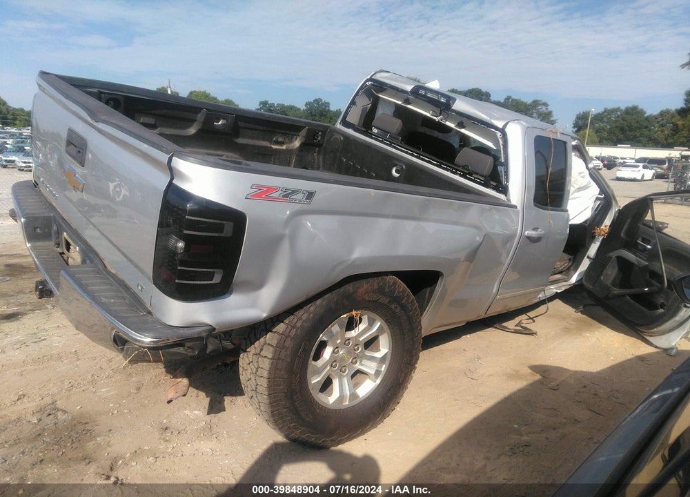 2015 CHEVROLET SILVERADO 1500 2LT VIN: 1GCVKREC6FZ431969