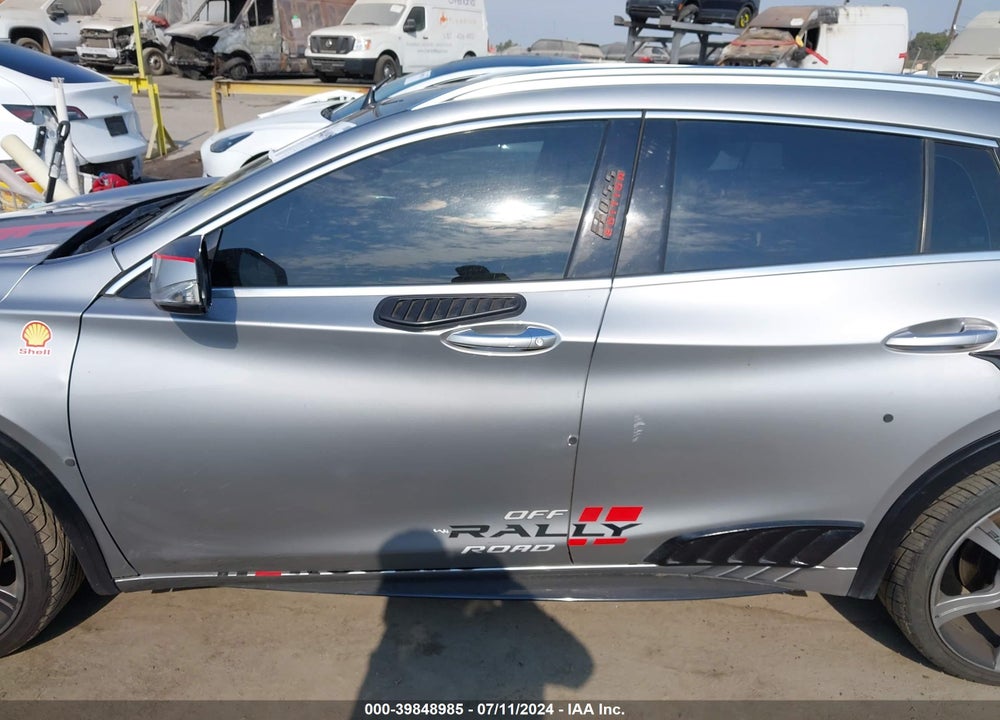 2017 INFINITI QX30 PREMIUM VIN: SJKCH5CP6HA031915