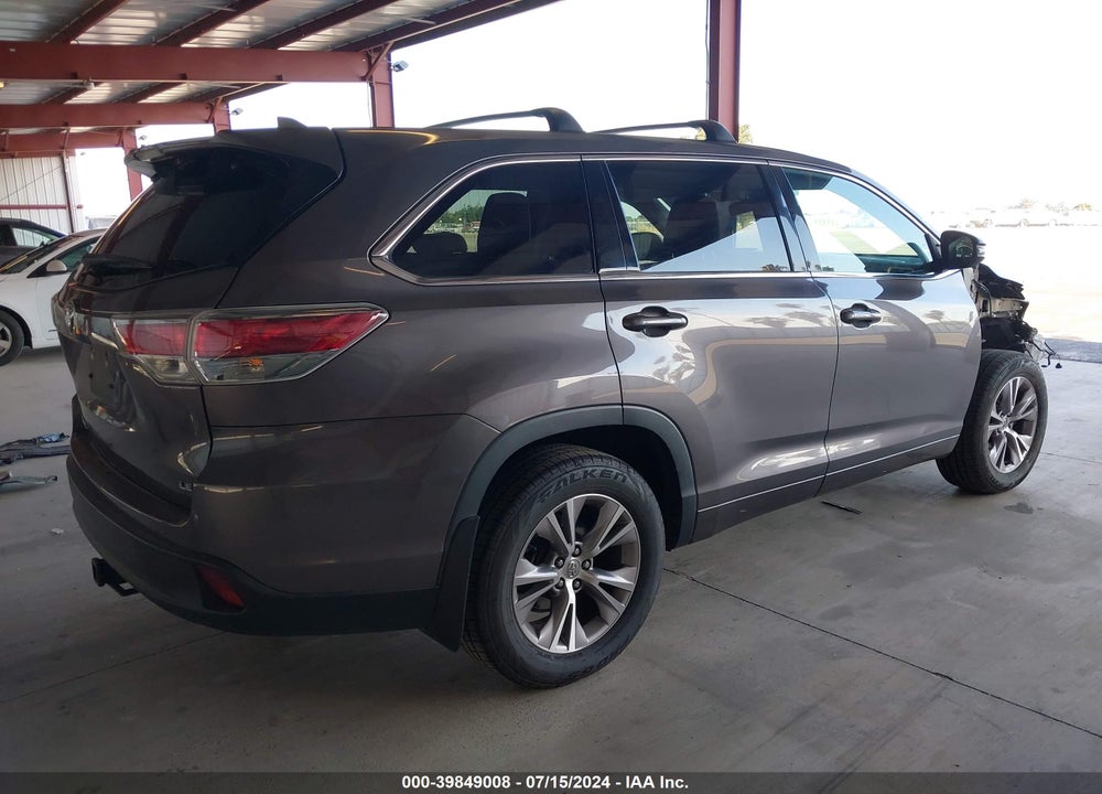 2015 TOYOTA HIGHLANDER LE PLUS V6 VIN: 5TDZKRFH0FS074818