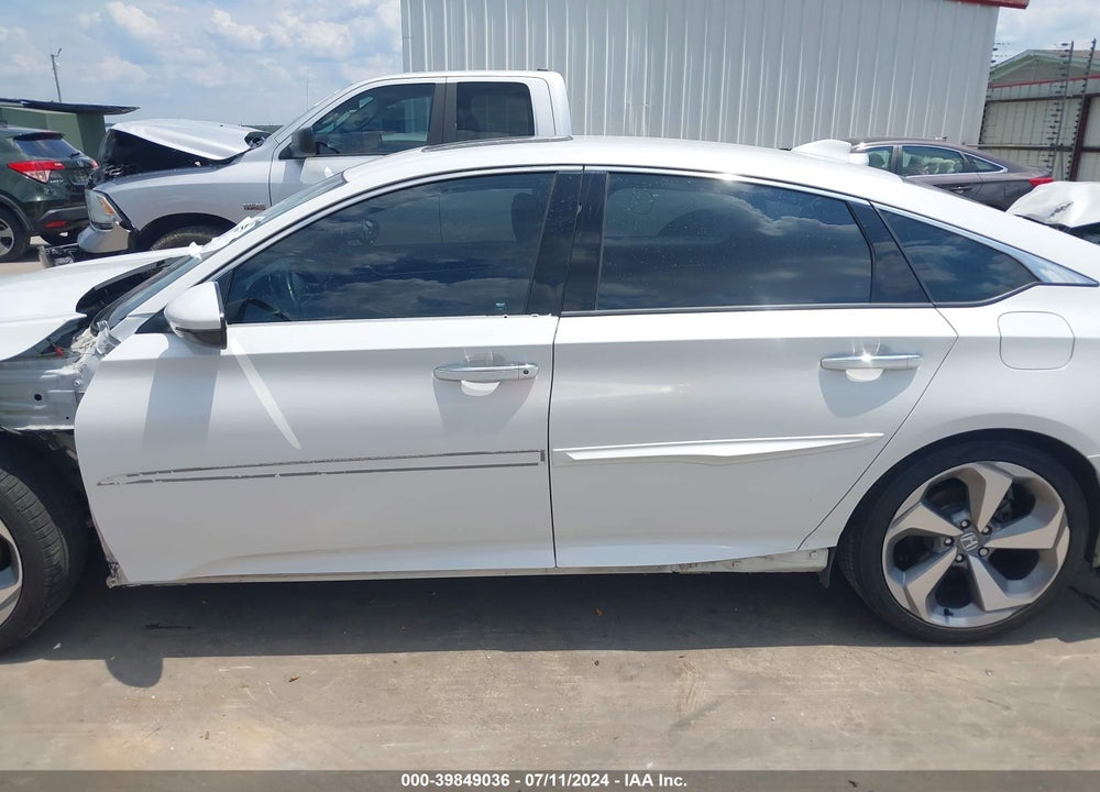 2018 HONDA ACCORD TOURING VIN: 1HGCV1F91JA157222