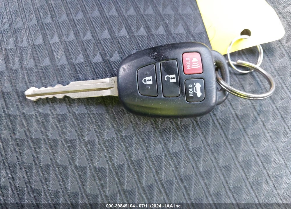 2014 TOYOTA CAMRY SE VIN: 4T1BF1FK8EU830095