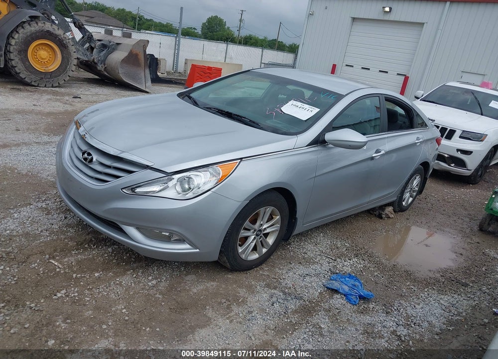 2013 HYUNDAI SONATA GLS VIN: 5NPEB4AC5DH713713