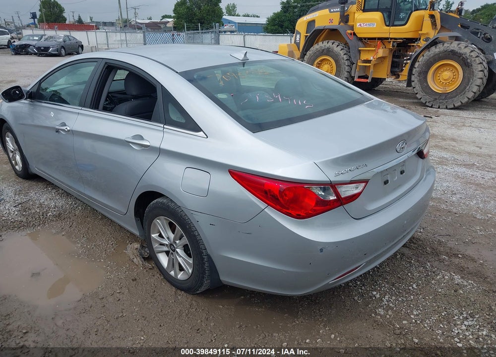 2013 HYUNDAI SONATA GLS VIN: 5NPEB4AC5DH713713