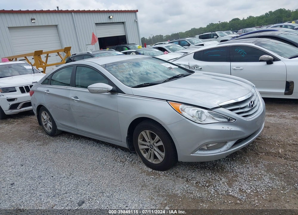 2013 HYUNDAI SONATA GLS VIN: 5NPEB4AC5DH713713