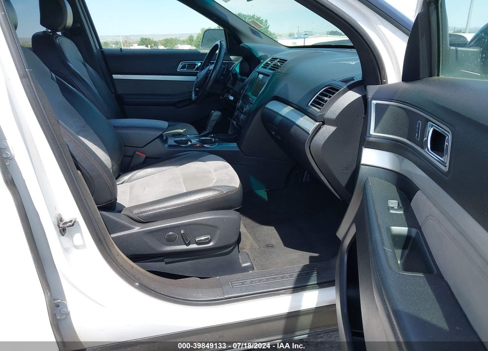 2017 FORD EXPLORER XLT VIN: 1FM5K7D82HGA11900