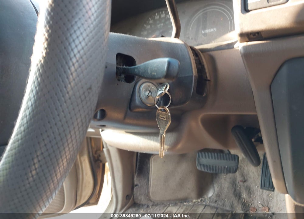 1998 NISSAN FRONTIER SE/XE VIN: 1N6DD26S8WC313456