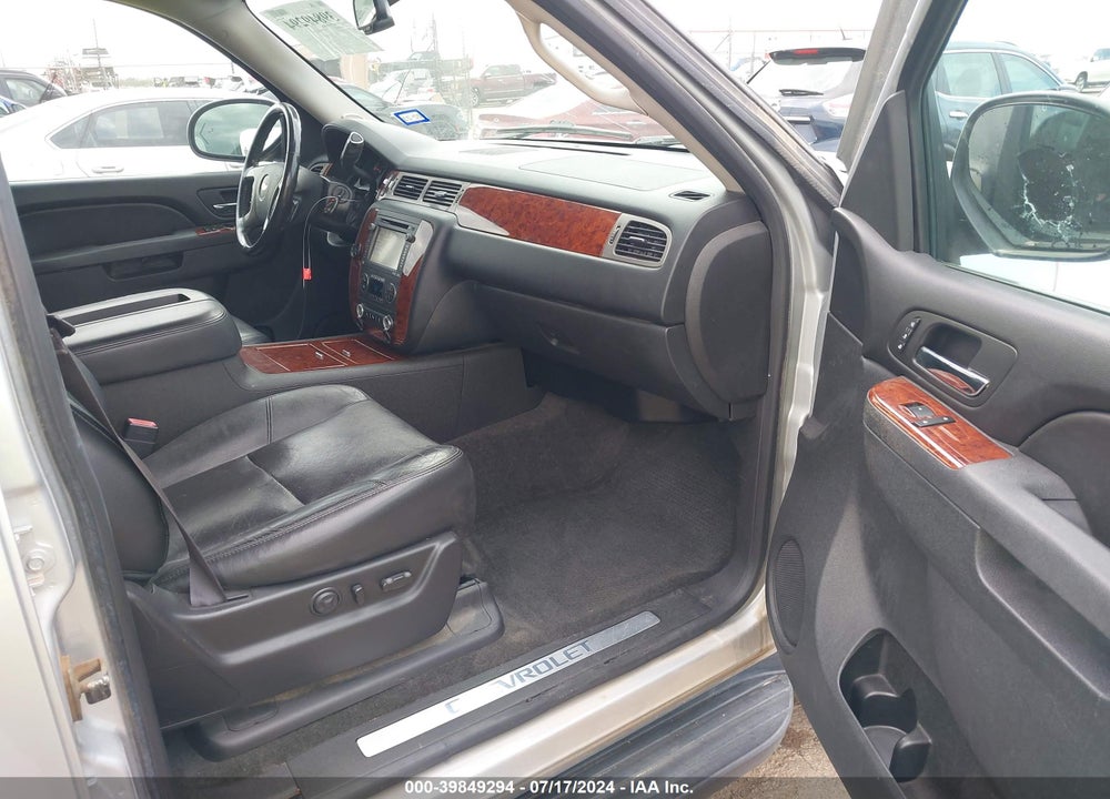 2013 CHEVROLET SUBURBAN 1500 LTZ VIN: 1GNSKKE7XDR217665