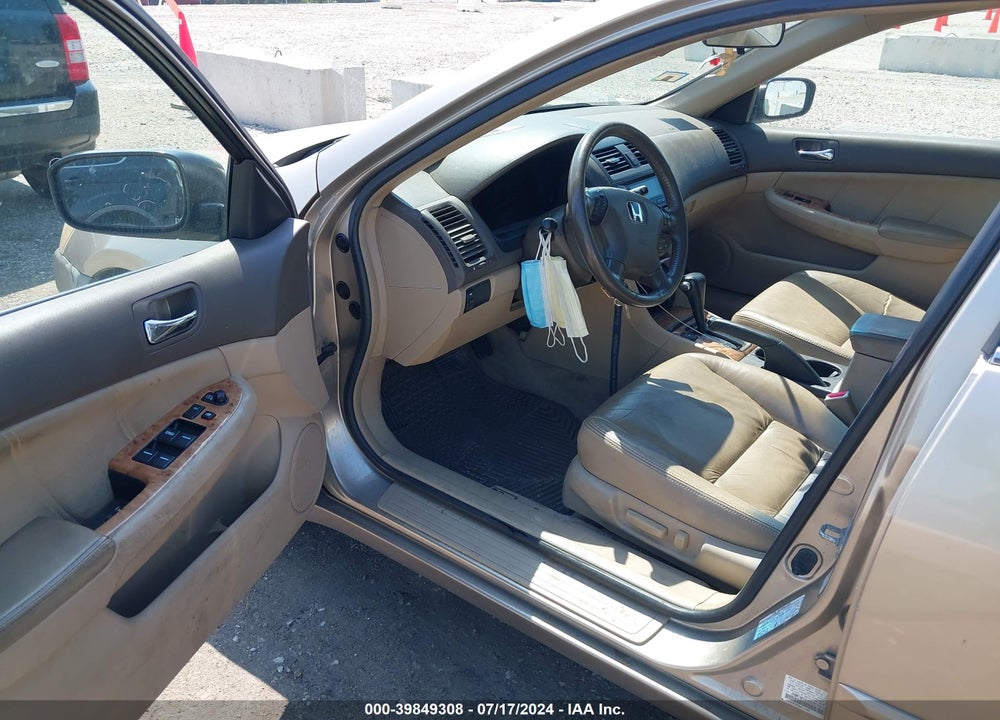 2003 HONDA ACCORD 2.4 EX VIN: JHMCM56663C063941