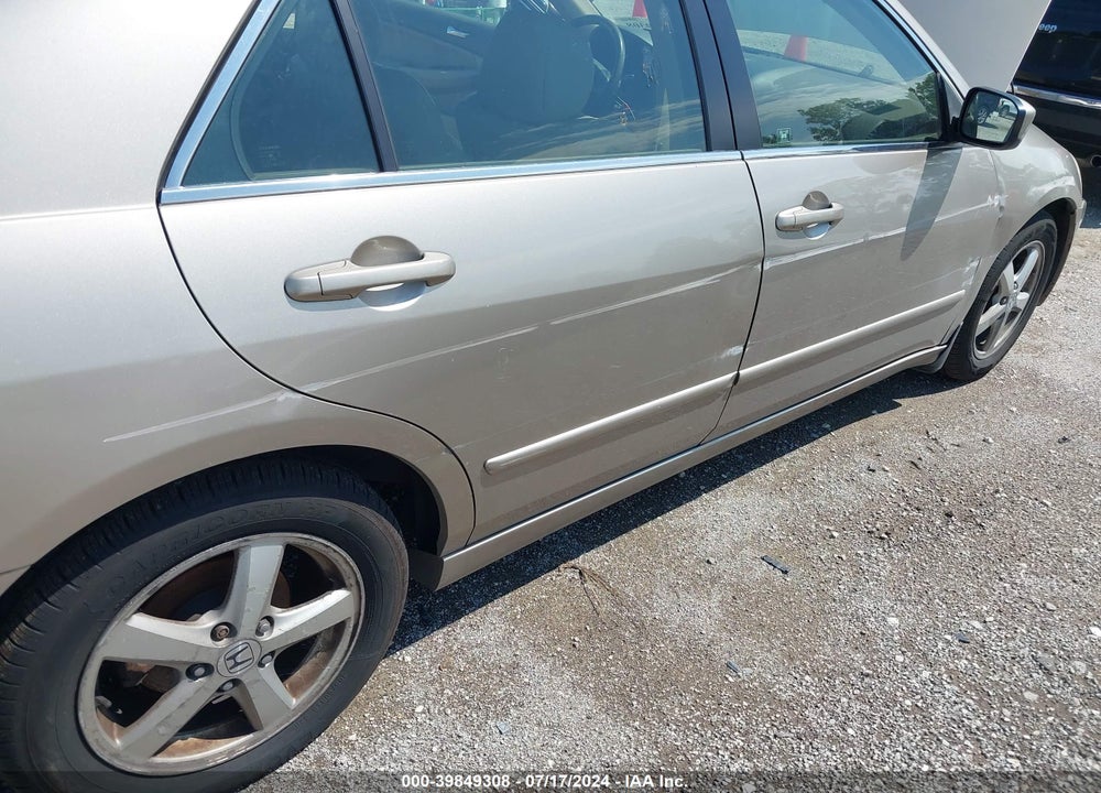 2003 HONDA ACCORD 2.4 EX VIN: JHMCM56663C063941