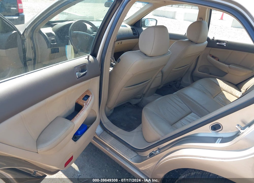 2003 HONDA ACCORD 2.4 EX VIN: JHMCM56663C063941