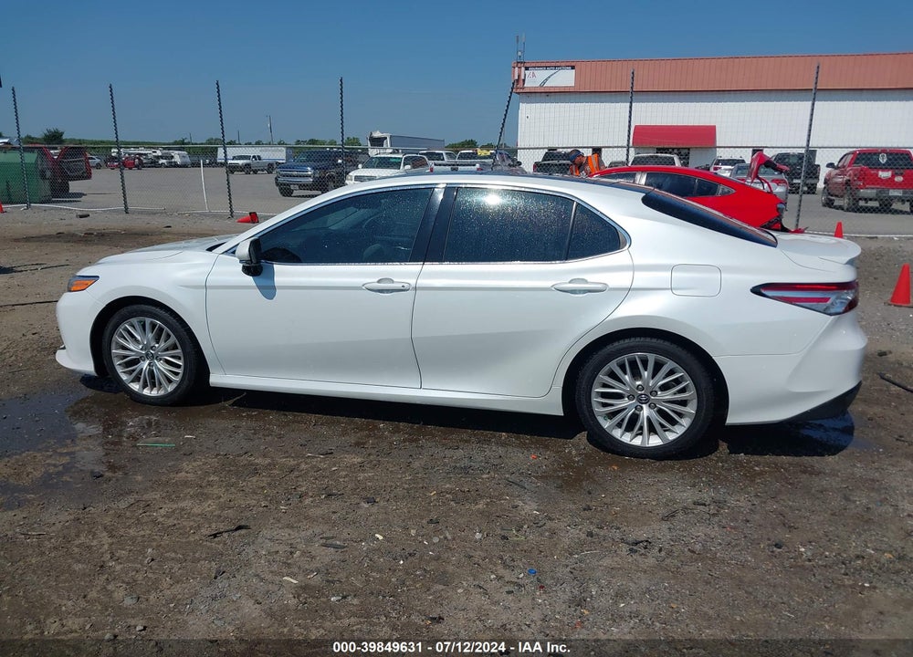 2018 TOYOTA CAMRY XLE VIN: 4T1B11HKXJU159308