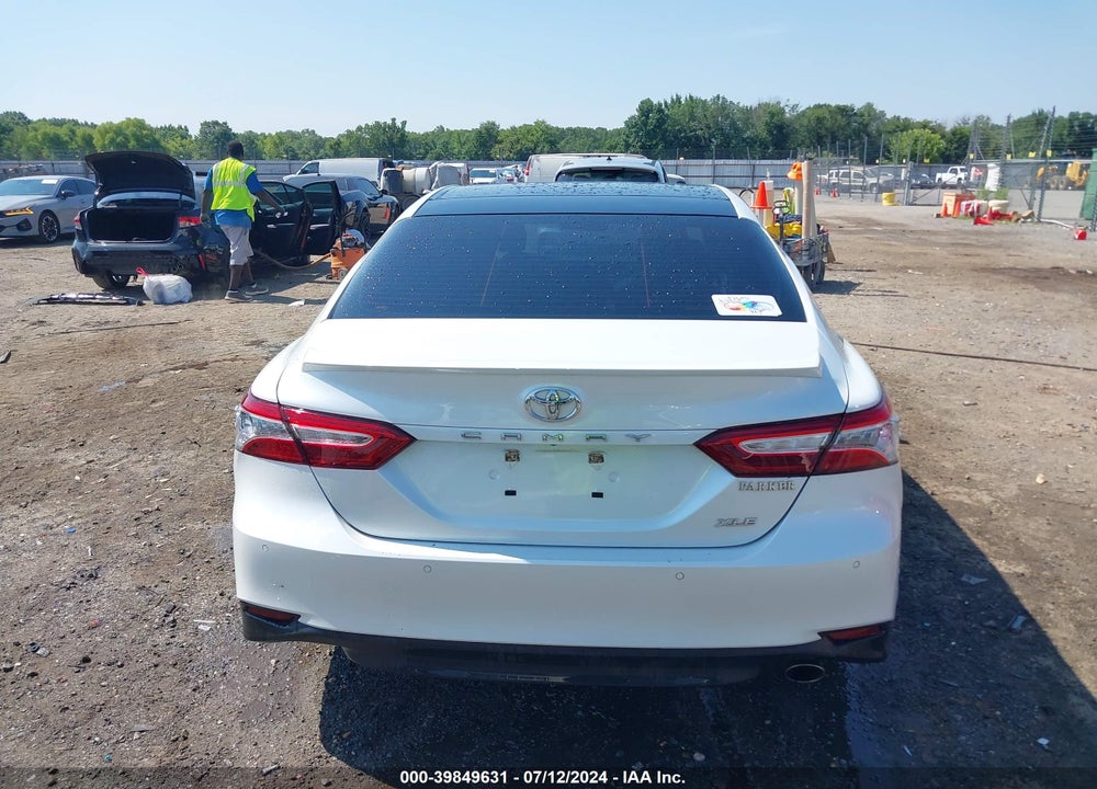 2018 TOYOTA CAMRY XLE VIN: 4T1B11HKXJU159308