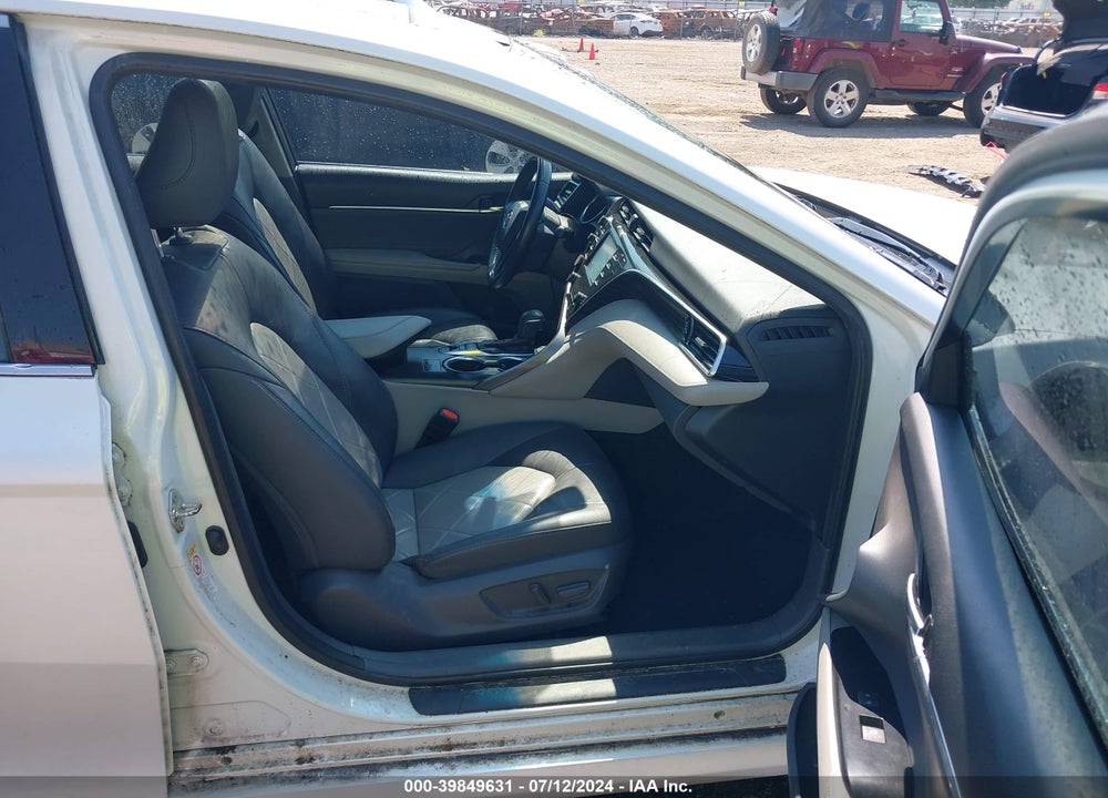 2018 TOYOTA CAMRY XLE VIN: 4T1B11HKXJU159308