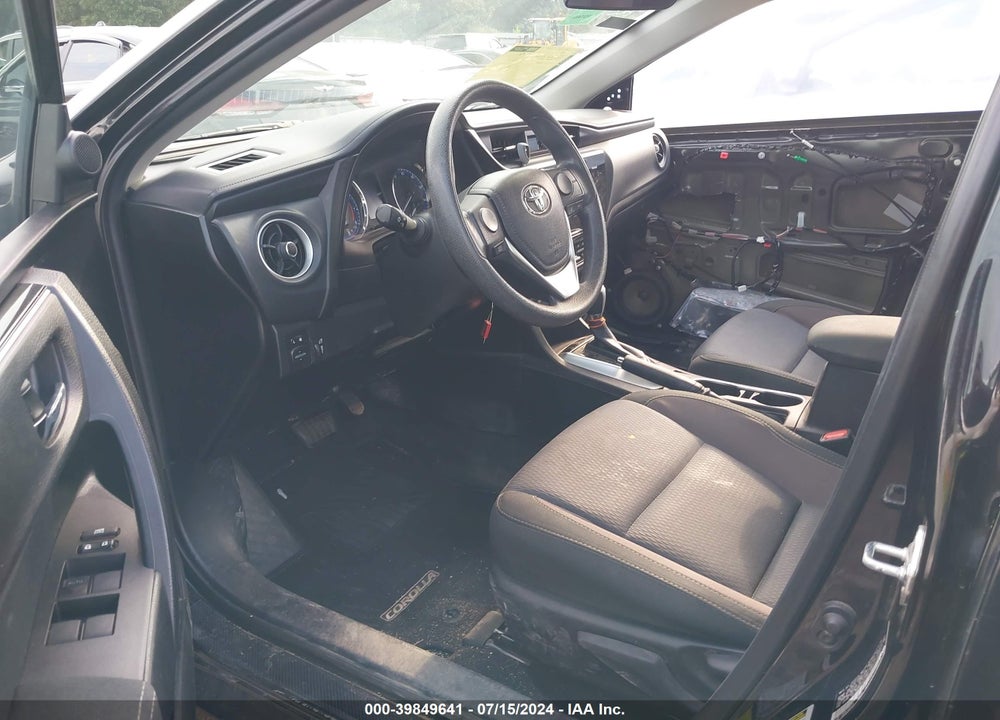 2017 TOYOTA COROLLA LE VIN: 5YFBURHEXHP701860