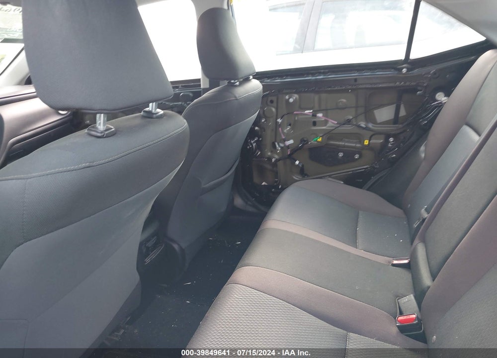 2017 TOYOTA COROLLA LE VIN: 5YFBURHEXHP701860