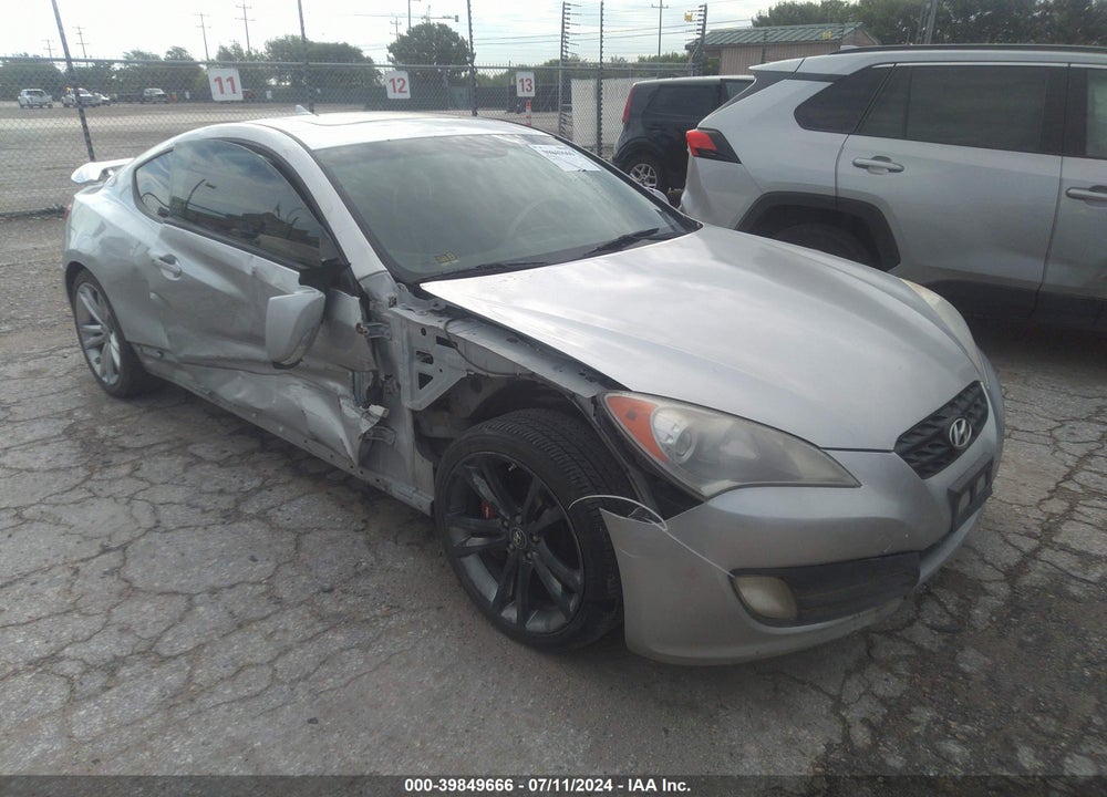 2011 HYUNDAI GENESIS VIN: KMHHU6KH9BU047323