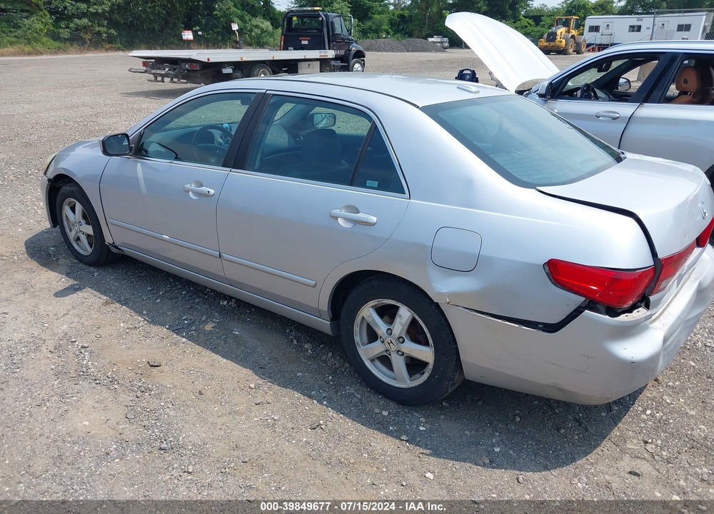 2005 HONDA ACCORD 2.4 EX VIN: 1HGCM55845A019098