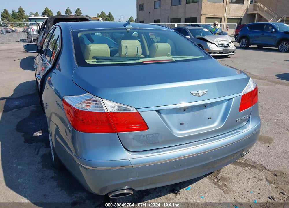2009 HYUNDAI GENESIS 3.8 VIN: KMHGC46E39U018137