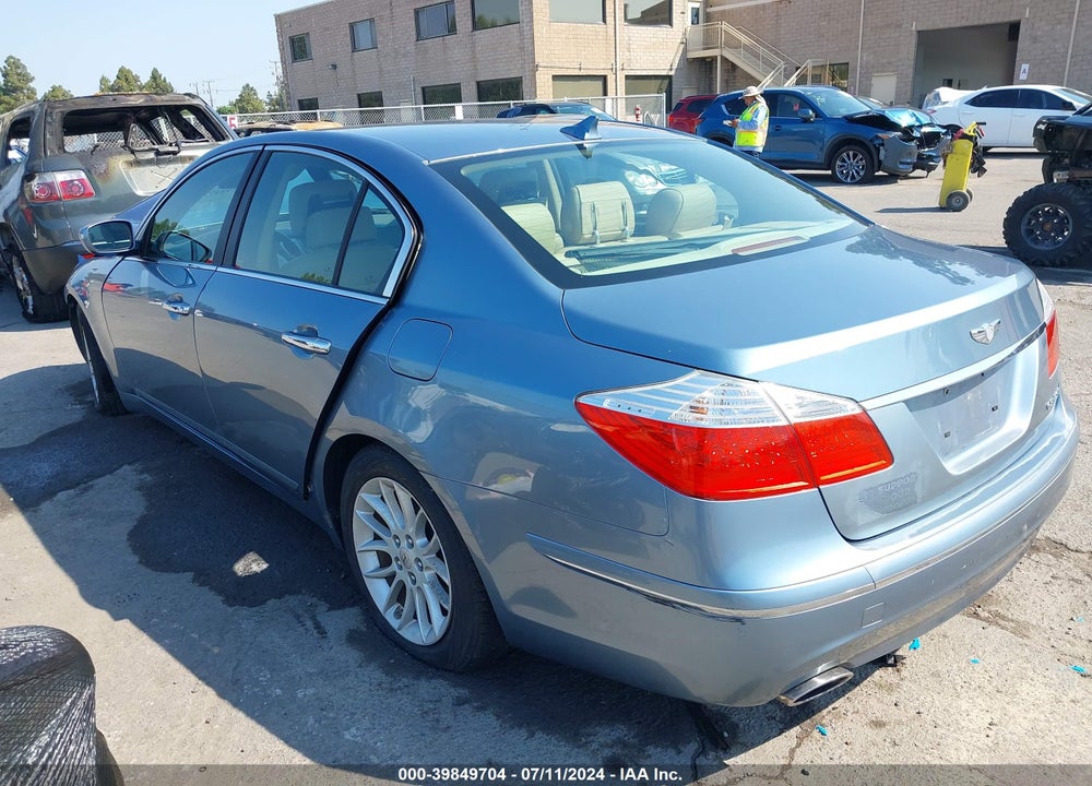 2009 HYUNDAI GENESIS 3.8 VIN: KMHGC46E39U018137