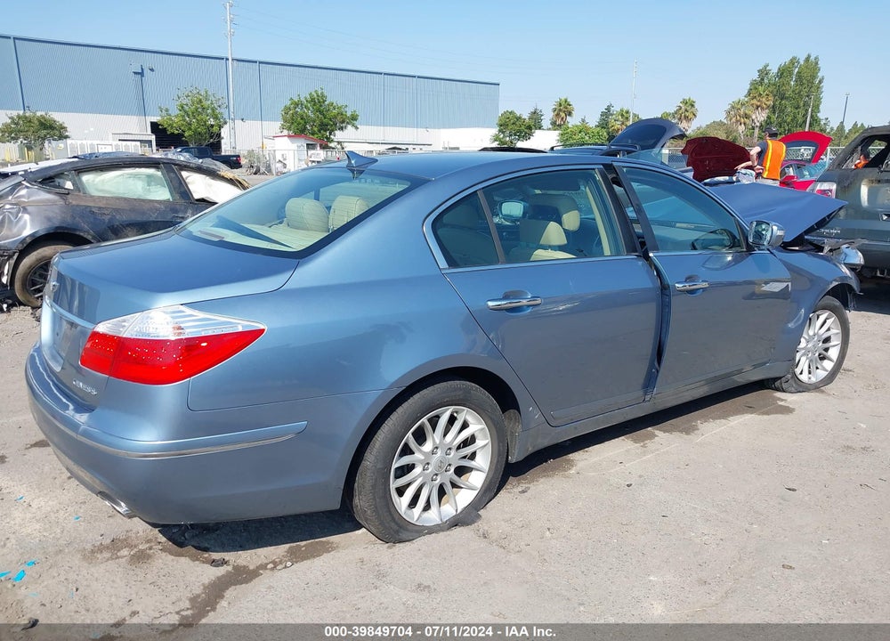 2009 HYUNDAI GENESIS 3.8 VIN: KMHGC46E39U018137