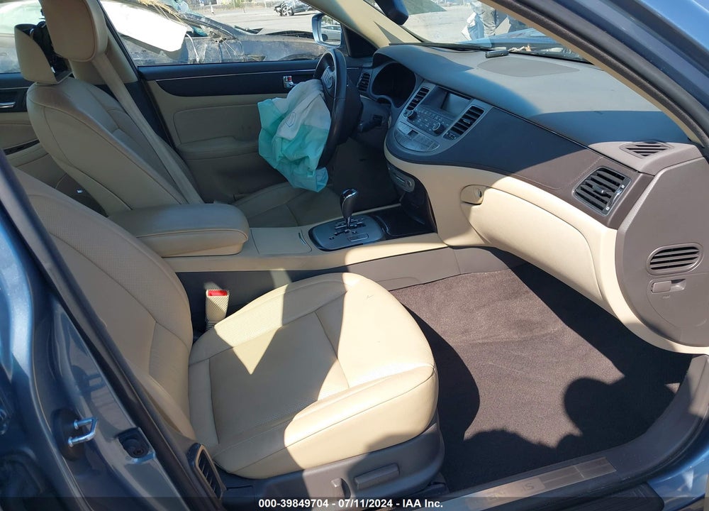 2009 HYUNDAI GENESIS 3.8 VIN: KMHGC46E39U018137