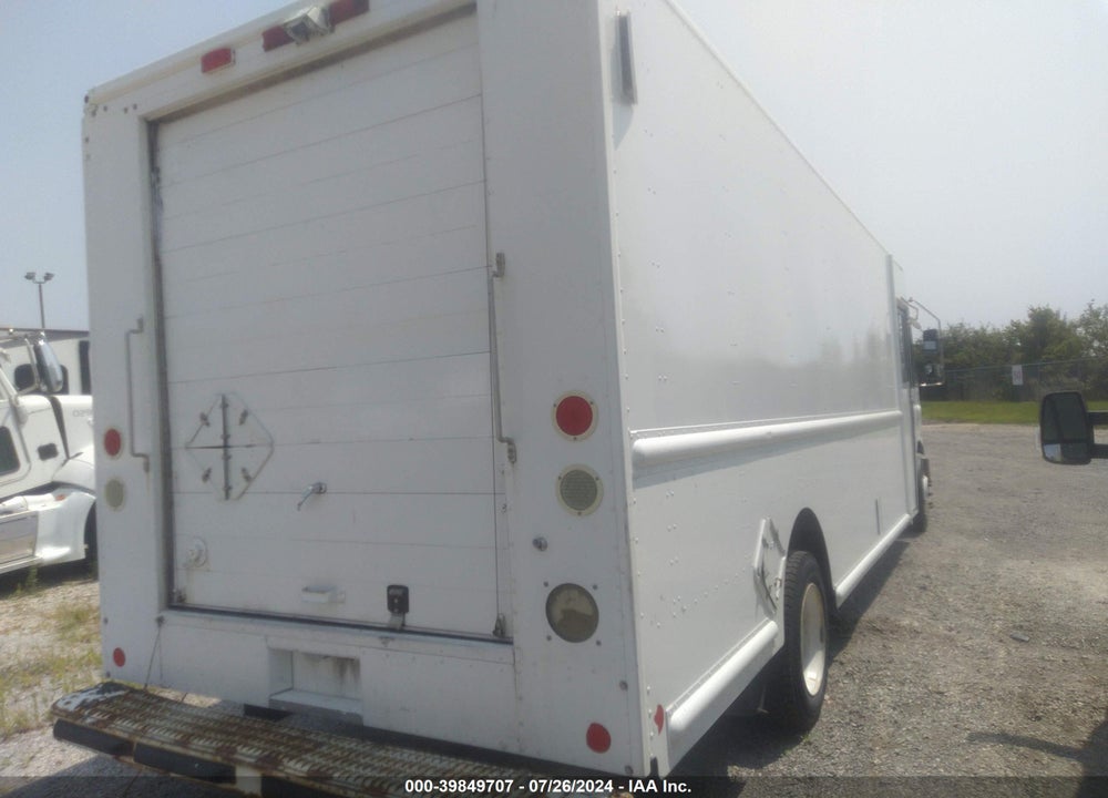 2013 FREIGHTLINER CHASSIS M LINE WALK-IN VAN VIN: 4UZAAPDU0DCFB2489
