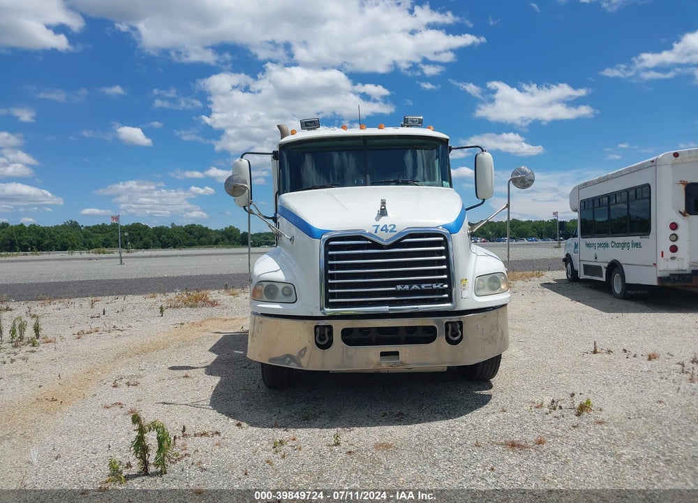 2012 MACK CXU613 VIN: 1M1AW07Y0CM018428