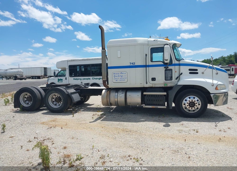 2012 MACK CXU613 VIN: 1M1AW07Y0CM018428