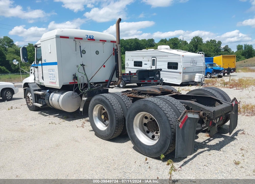 2012 MACK CXU613 VIN: 1M1AW07Y0CM018428