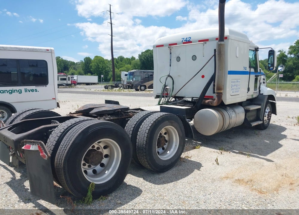 2012 MACK CXU613 VIN: 1M1AW07Y0CM018428
