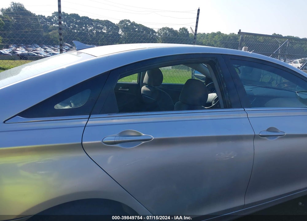 2011 HYUNDAI SONATA GLS VIN: 5NPEB4AC3BH067052