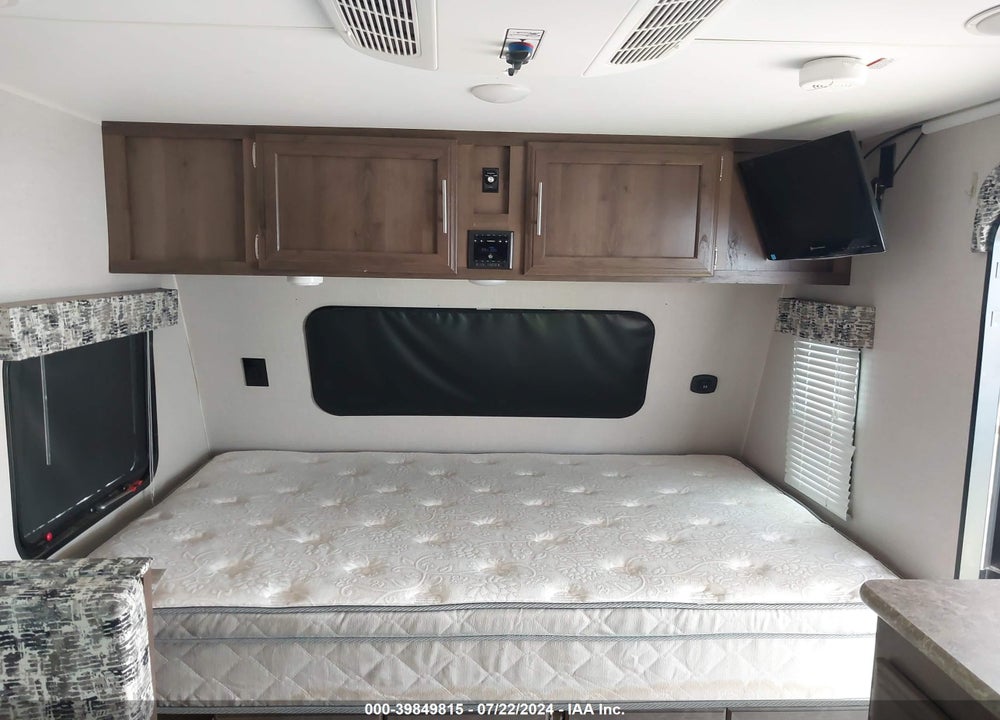 2019 KZ INC SPORTSMAN CLASSIC 18 VIN: 4EZTK1915K4053439