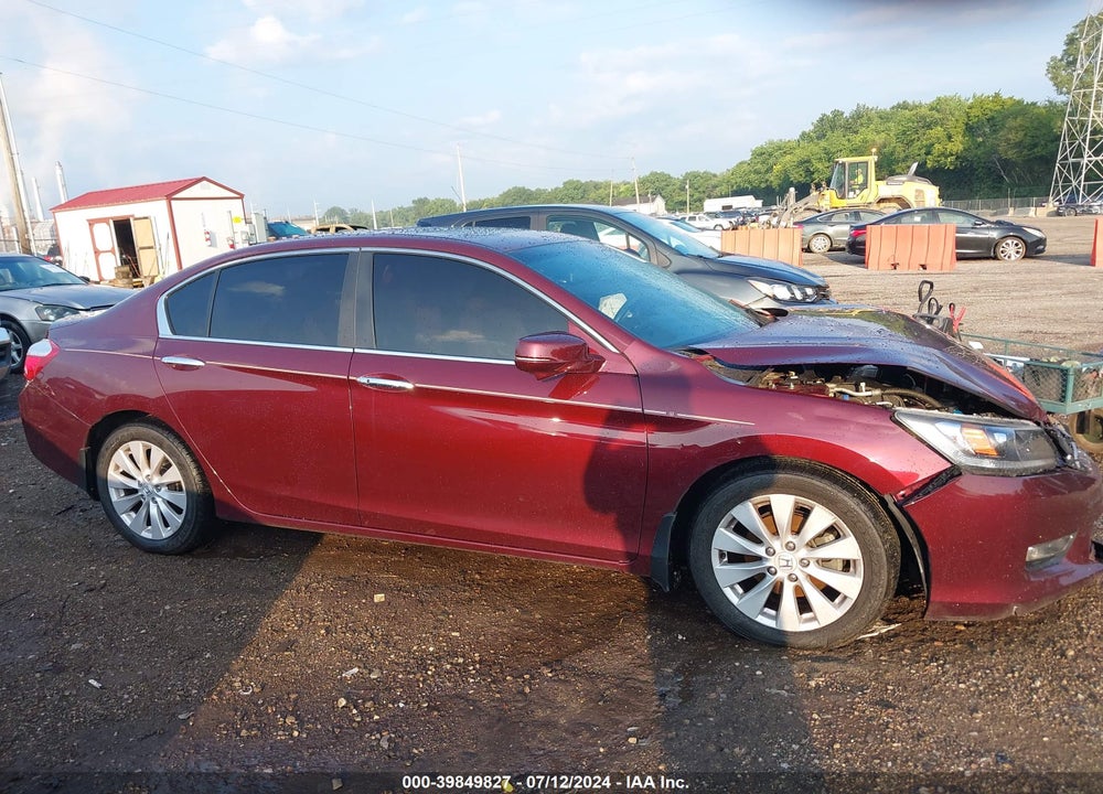 2013 HONDA ACCORD VIN: 1HGCR2F82DA272675