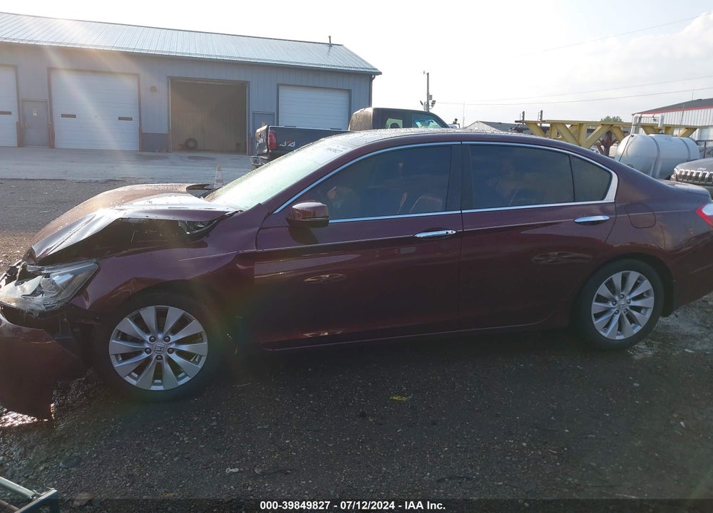 2013 HONDA ACCORD VIN: 1HGCR2F82DA272675