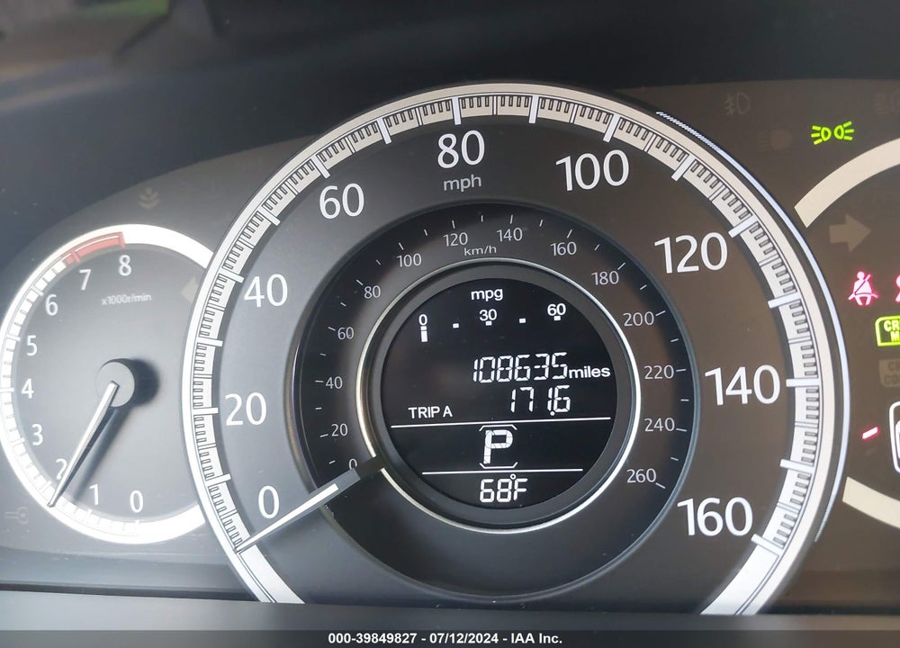 2013 HONDA ACCORD VIN: 1HGCR2F82DA272675
