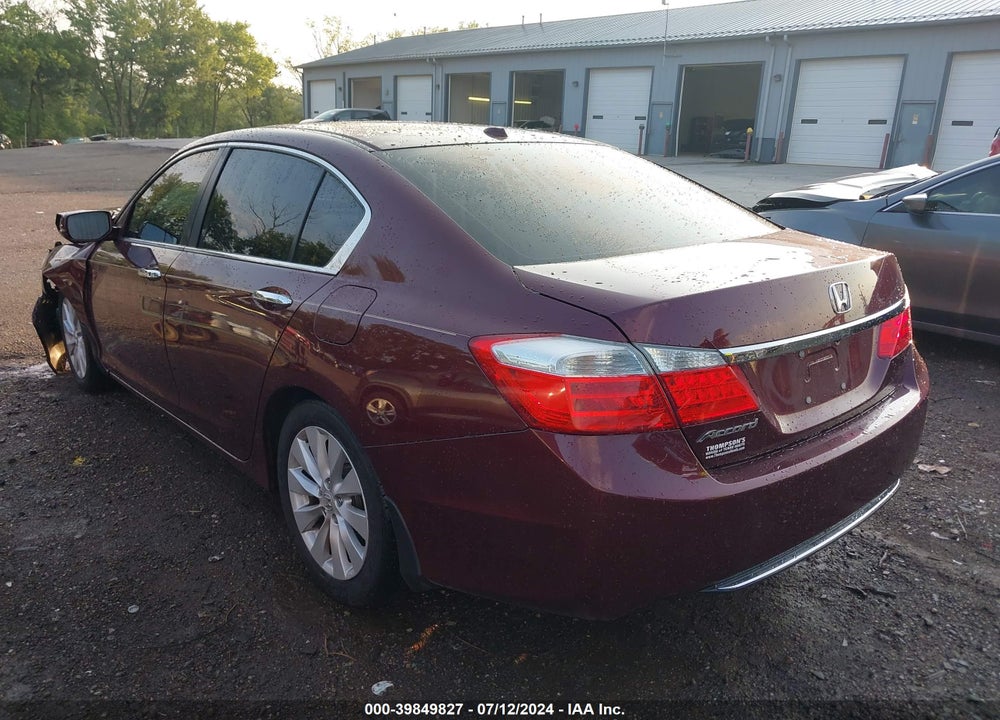 2013 HONDA ACCORD VIN: 1HGCR2F82DA272675