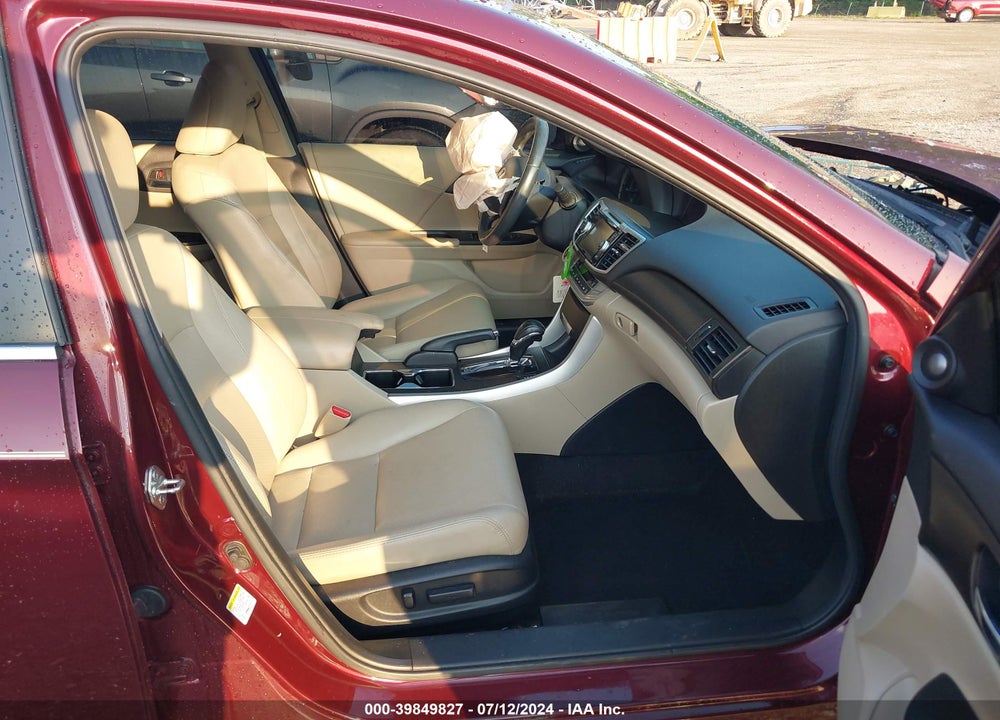 2013 HONDA ACCORD VIN: 1HGCR2F82DA272675